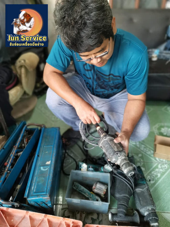 ซ่อมบล็อกไฟฟ้า Makita 6906 — เสียบปลั๊กแล้วไม่ทำงาน